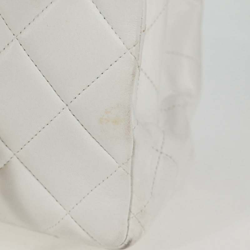 【日本直送】香奈兒 Matelasse 30 雙面鏈條包,羊皮材質,白色金色 CC 標誌,正品編號 bs17533SAV-2