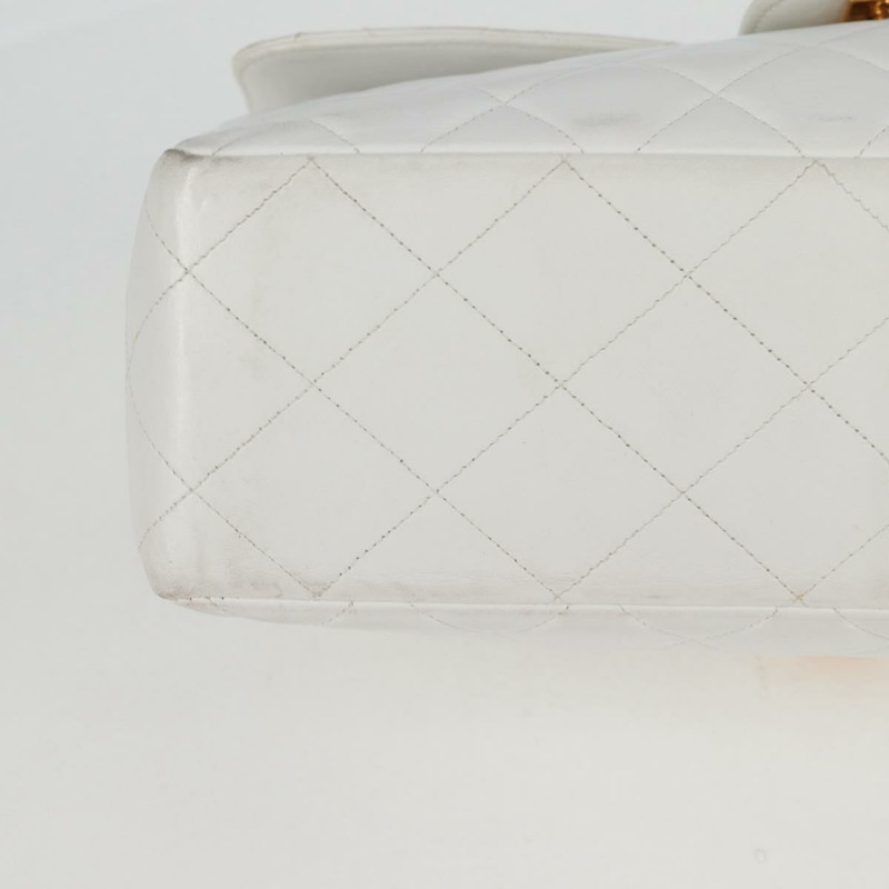 【日本直送】香奈兒 Matelasse 30 雙面鏈條包,羊皮材質,白色金色 CC 標誌,正品編號 bs17533SAV-17