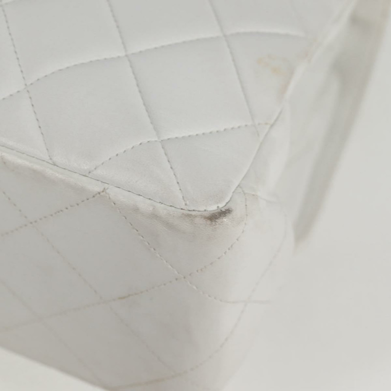 【日本直送】香奈兒 Matelasse 30 雙面鏈條包,羊皮材質,白色金色 CC 標誌,正品編號 bs17533SAV-19