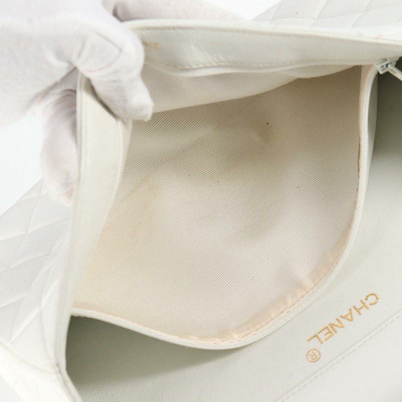 【日本直送】香奈兒 Matelasse 30 雙面鏈條包,羊皮材質,白色金色 CC 標誌,正品編號 bs17533SAV-28