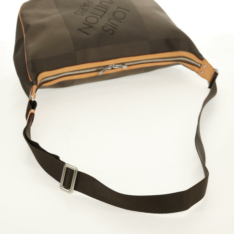 【日本直送】路易威登 Damier Geant Explorateur 單肩包 卡其色 M93615 LV 正品 ki6235V-6