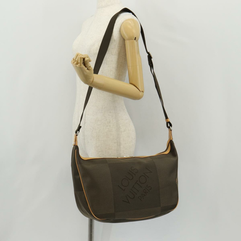 【日本直送】路易威登 Damier Geant Explorateur 單肩包 卡其色 M93615 LV 正品 ki6235V-24