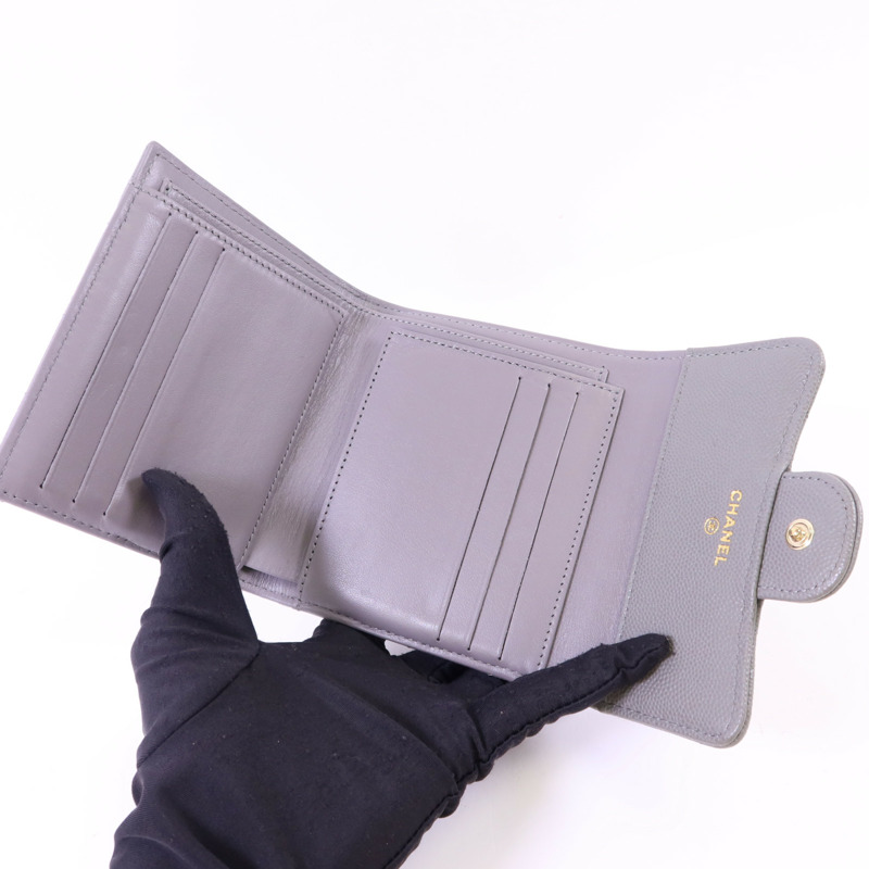 CHANEL 牛皮皮革Fold Wallet金扣錢包-4