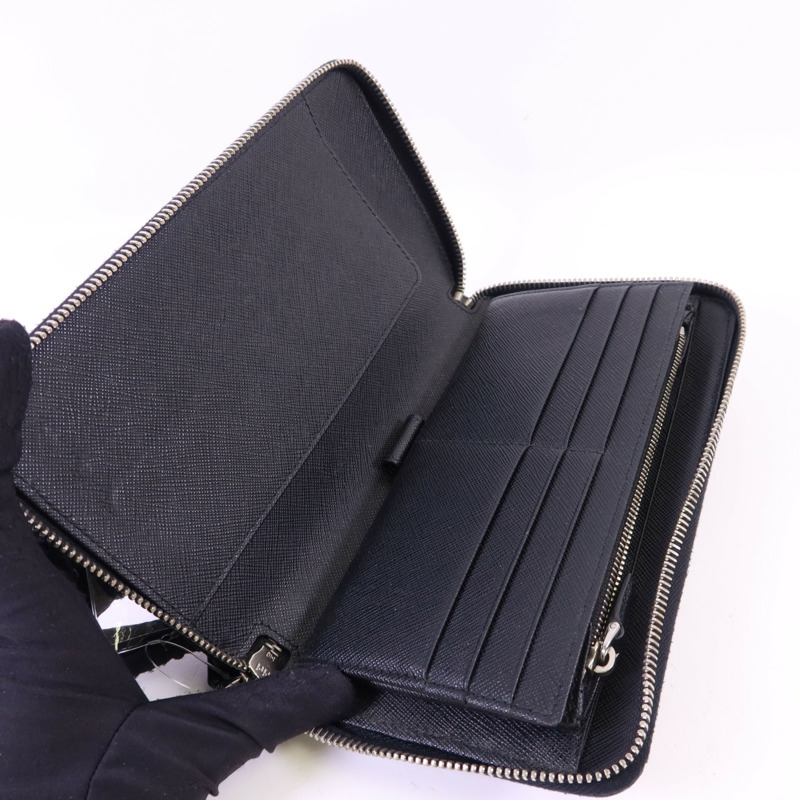PRADA 牛皮皮革Long Zip Wallet銀扣長錢包-4