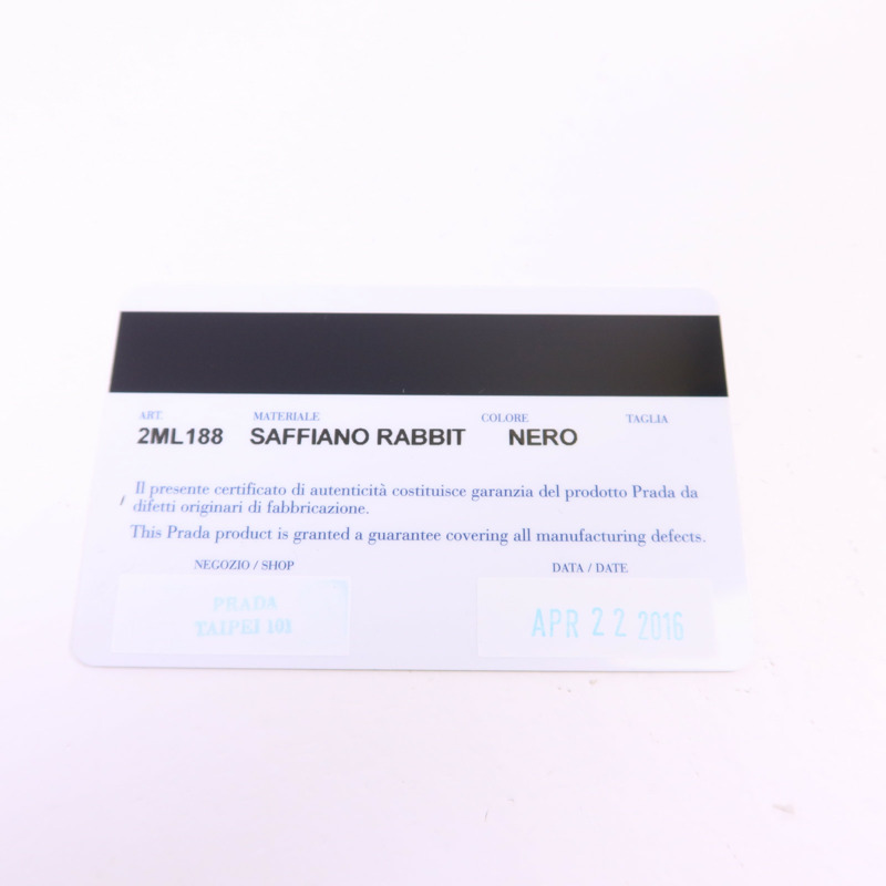 PRADA 牛皮皮革Long Zip Wallet銀扣長錢包-8