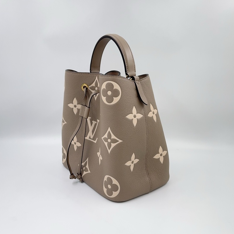 LV斑鳩灰牛皮NeonoeMM抽繩水桶包M45555（無內袋）-4