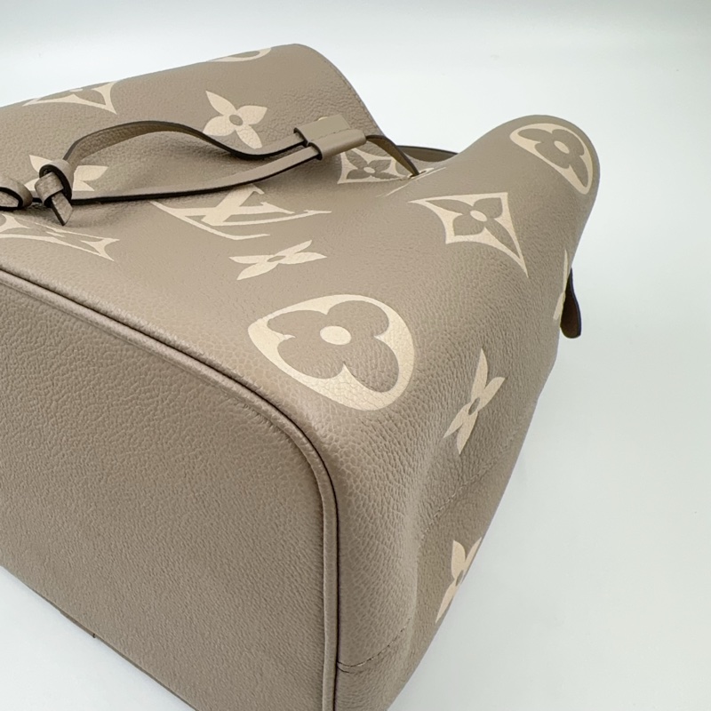 LV斑鳩灰牛皮NeonoeMM抽繩水桶包M45555（無內袋）-11