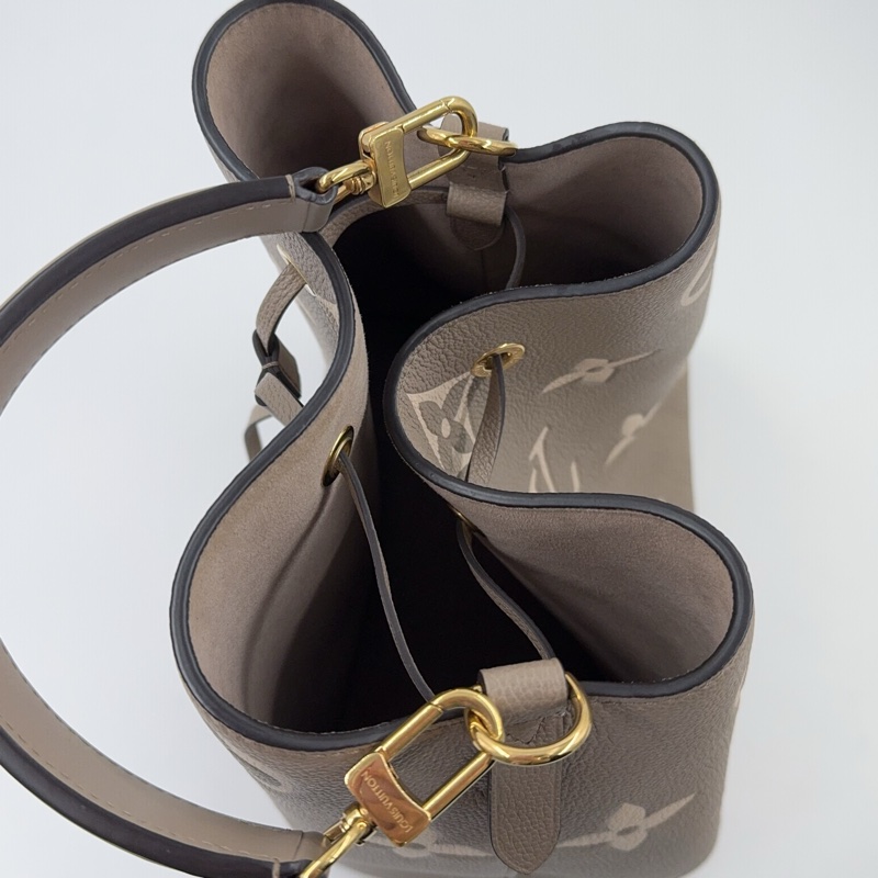 LV斑鳩灰牛皮NeonoeMM抽繩水桶包M45555（無內袋）-18