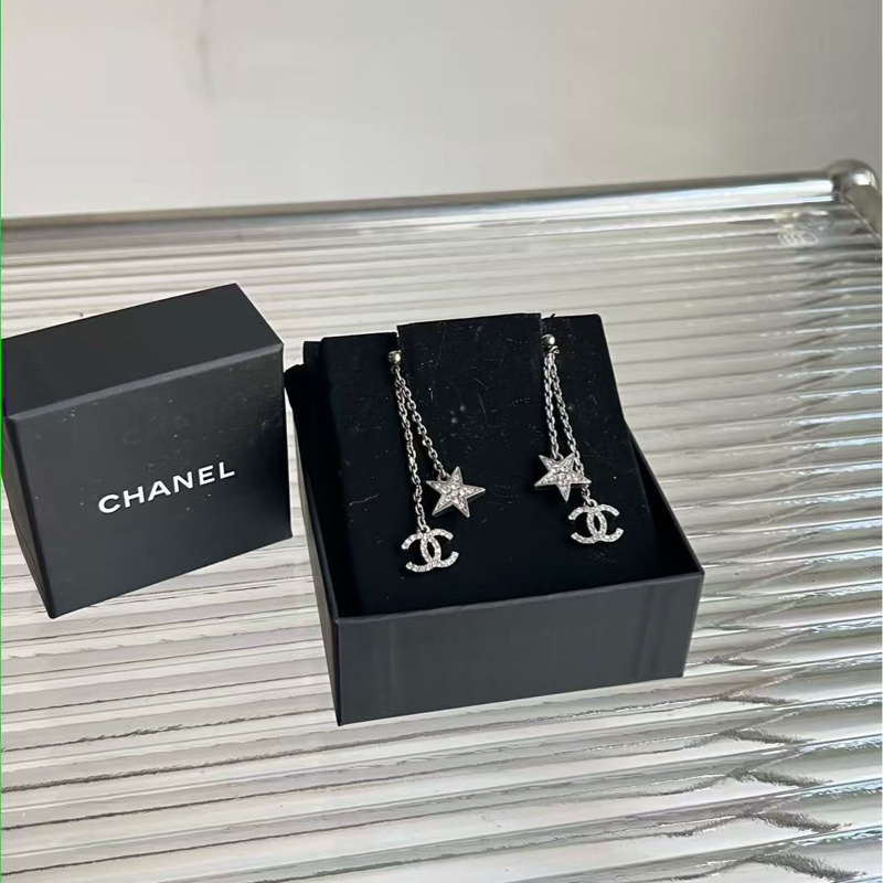 🔥新到:Chanel香奈兒星星鏈條耳飾,經典雙C標誌+星星-1
