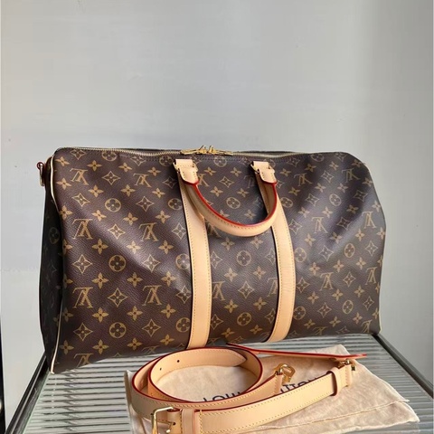 🔥新到：99🆕 25年全原 LV / 路易威登老花金扣keepall45旅行包 機場包，尺寸：45 x 27x 20CM🉐