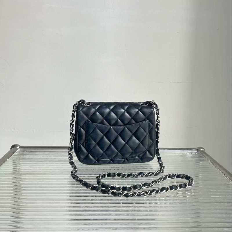 🔥新到：11開 97🆕 Chanel / 香奈兒 黑銀菱格CF方胖子鏈條包，尺寸：17×13.5cm 好價🉐-1