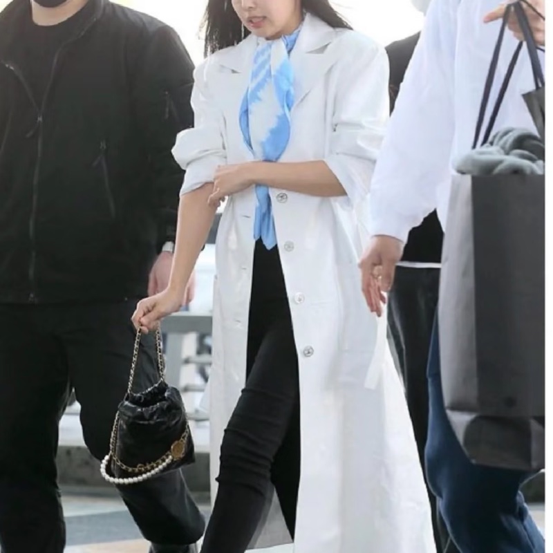 全新CHANEL黑色珍珠金字mini 22Bag斜背包流浪包AS3980-10