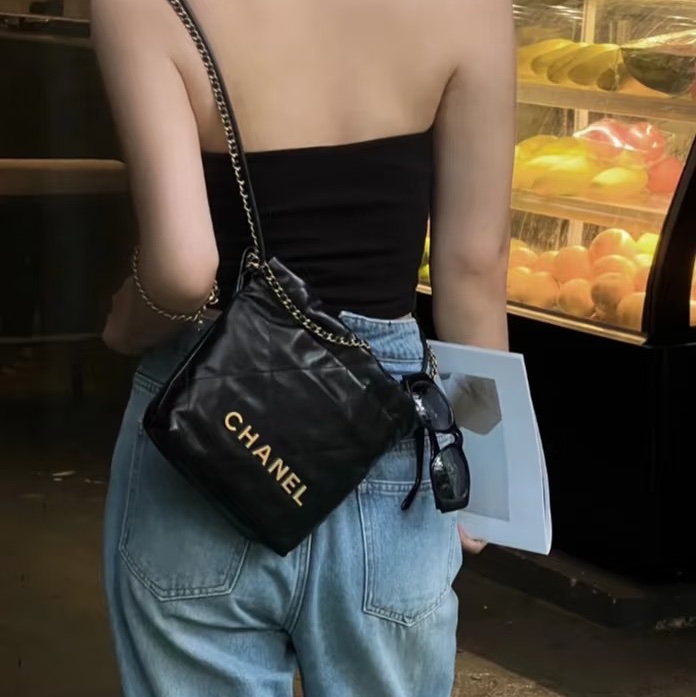 全新CHANEL黑色珍珠金字mini 22Bag斜背包流浪包AS3980-15