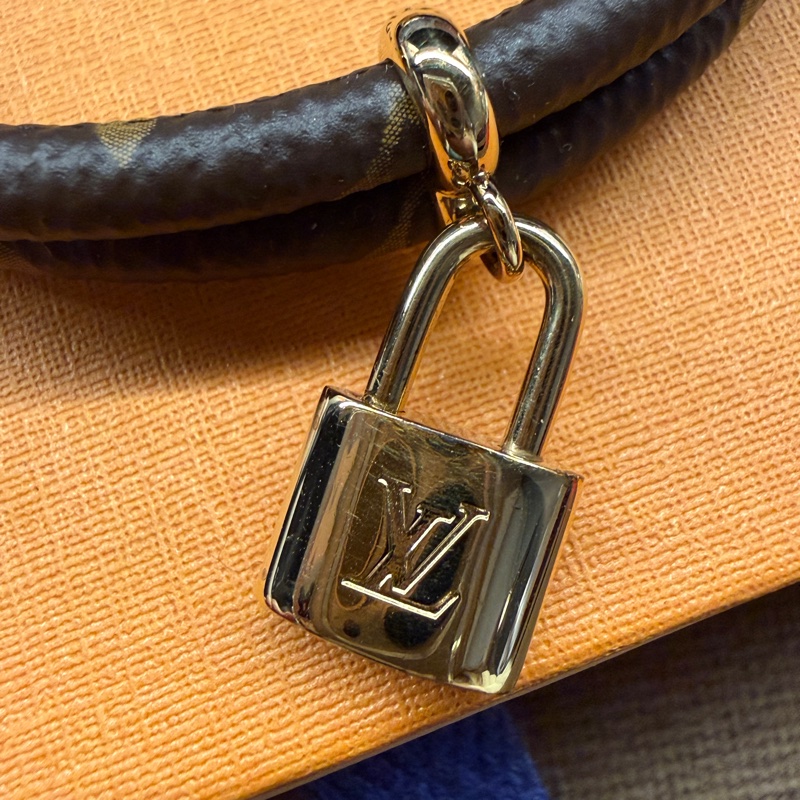 LOUIS VUITTON 鎖頭手環-8