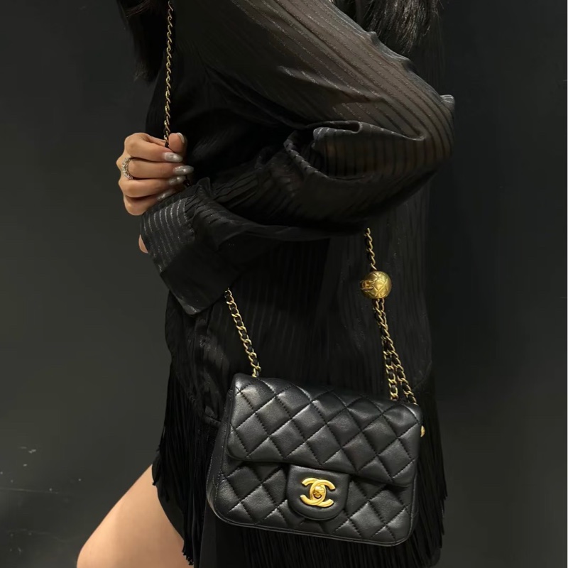 全新CHANEL黑色羊皮金球方胖AS1786-18