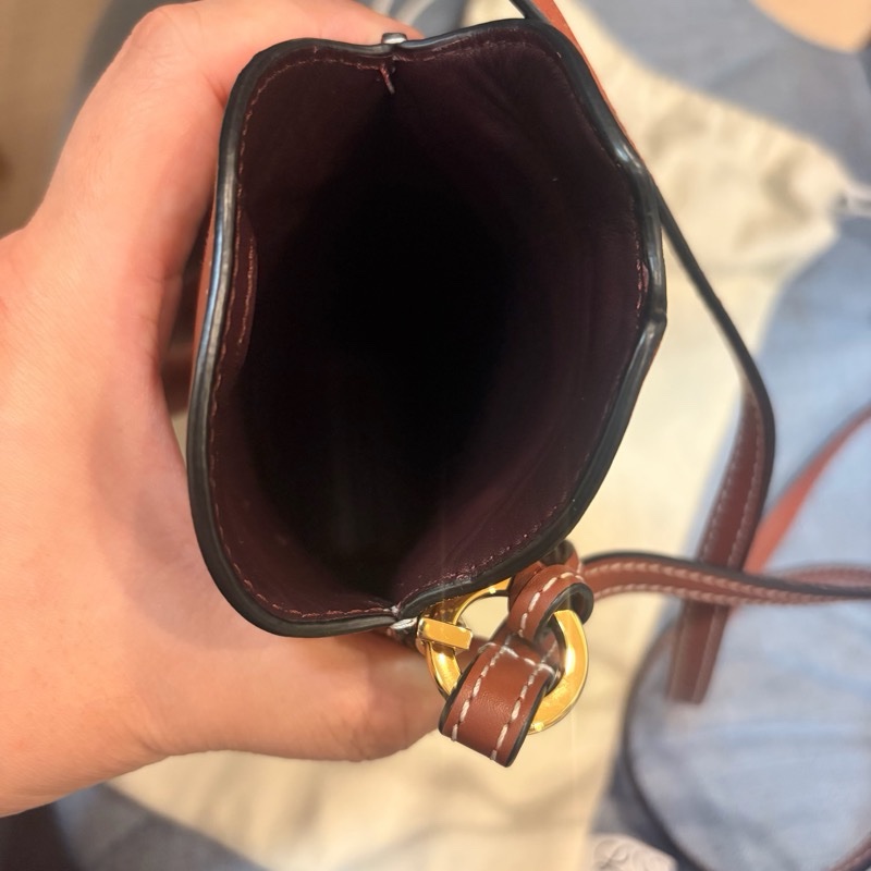 LOEWE gate pocket 手機包-4