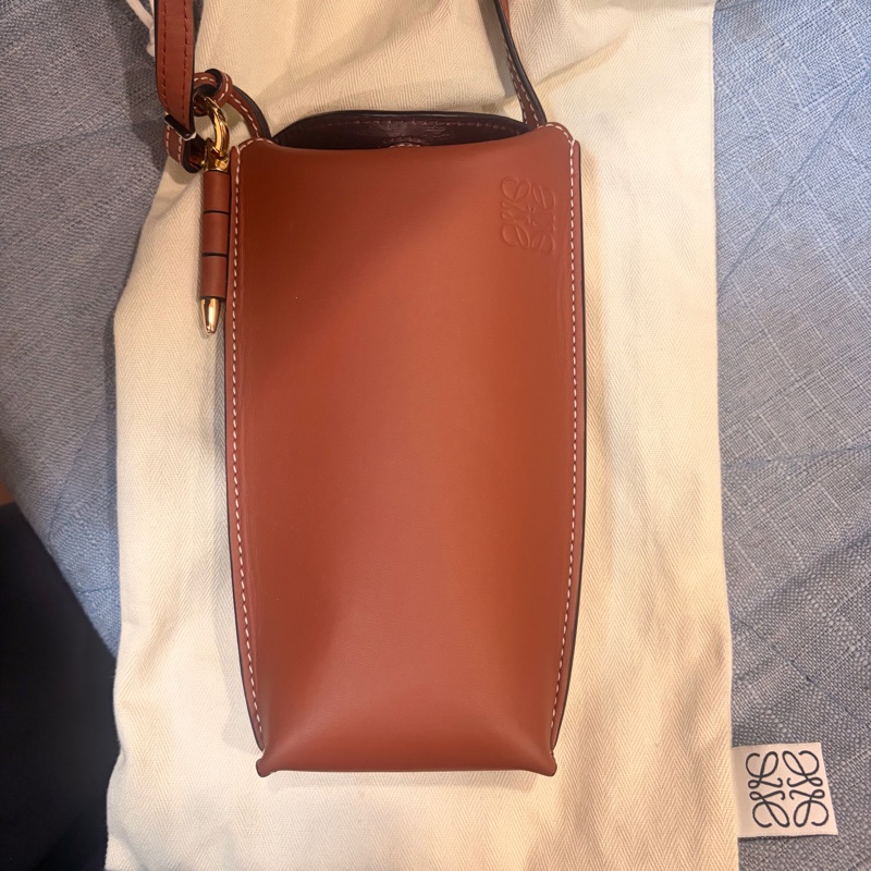 LOEWE gate pocket 手機包-6