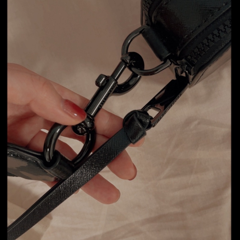 MARC JACOBS THE SNAPSHOT DTM全黑相機包-13