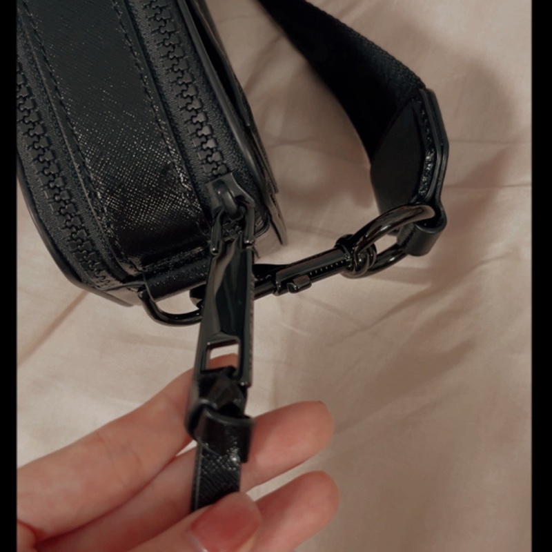 MARC JACOBS THE SNAPSHOT DTM全黑相機包-14