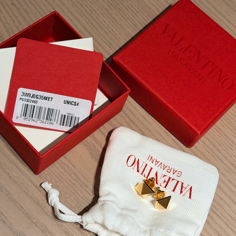 全新 VALENTINO | 金色卯釘造型耳釘-6