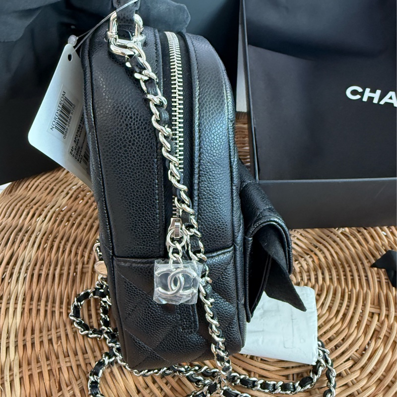 全新CHANEL黑色荔枝皮牛皮24P前口袋銀釦拉鏈迷你後背包斜背包小書包AP3753-5