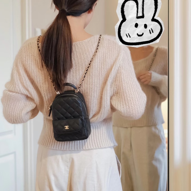 全新CHANEL黑色荔枝皮牛皮24P前口袋銀釦拉鏈迷你後背包斜背包小書包AP3753-14