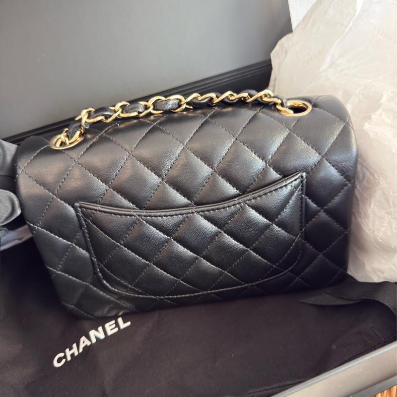 全新CHANEL黑色小羊皮菱格紋淡金扣20cm Mini COCO口蓋包A69900-1