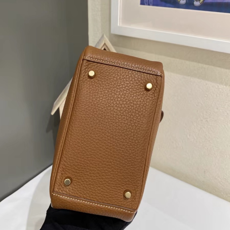一代 愛馬仕 mini Lindy 金棕金扣 全新閒置-4