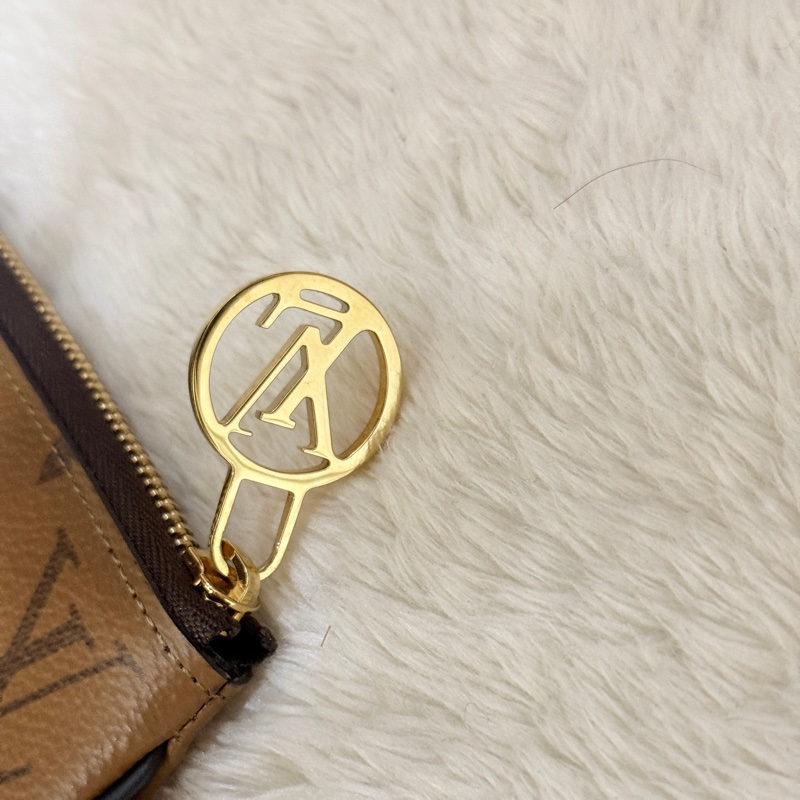 9新以上✨私物超甜賣🫶🏻好用又可愛的LV吐司零錢包 🍞焦糖咖啡色-24