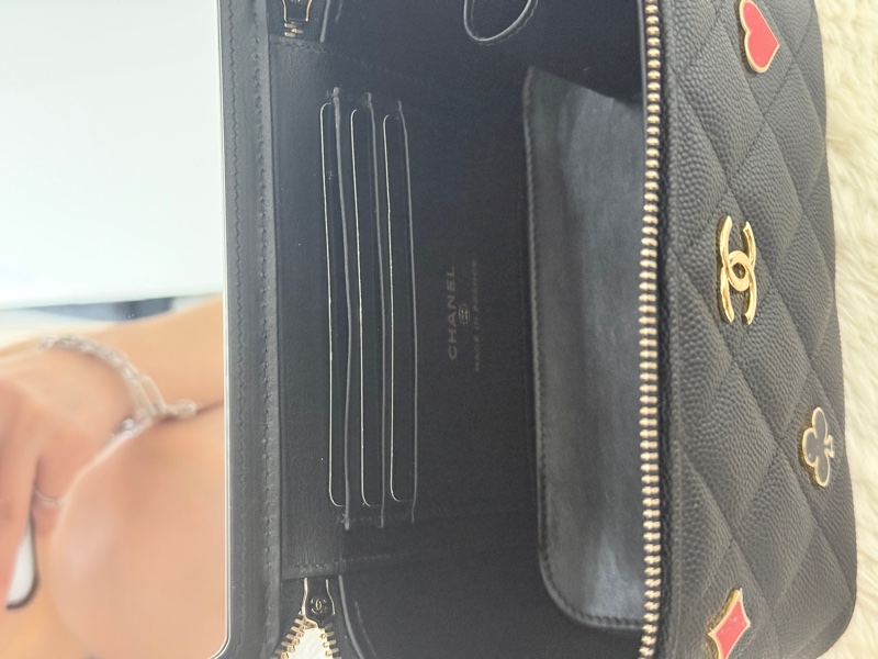 未使用品✨市場最甜價了🫶🏻chanel香奈兒黑色荔枝皮 皮穿鏈 長盒子 斜背包 撲克系列 化妝包-6