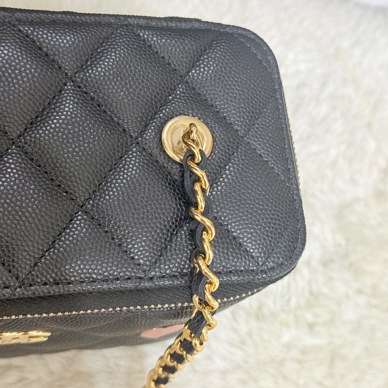 未使用品✨市場最甜價了🫶🏻chanel香奈兒黑色荔枝皮 皮穿鏈 長盒子 斜背包 撲克系列 化妝包-23