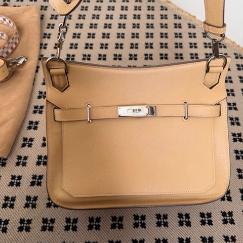 99新 Hermes愛馬仕吉普賽小號28cm  超美奶茶色風衣灰 銀扣，框Q刻，有塵袋