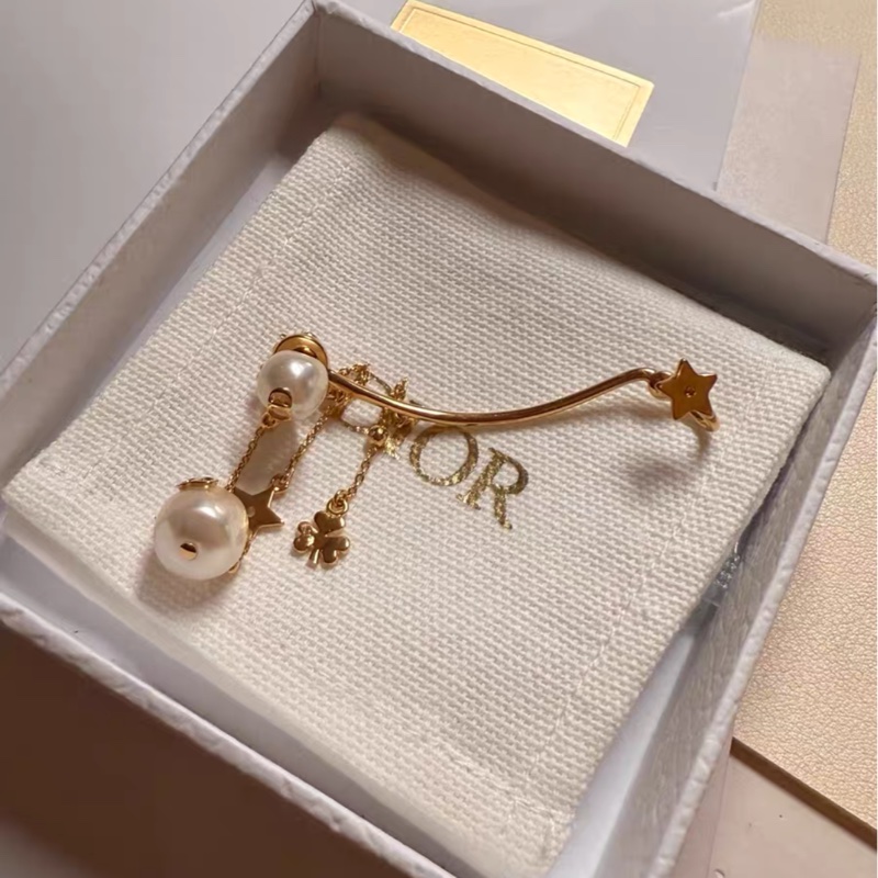 【99新✨ 全網最低價!】Dior CD經典款珍珠耳掛 全套包裝Full Set-0