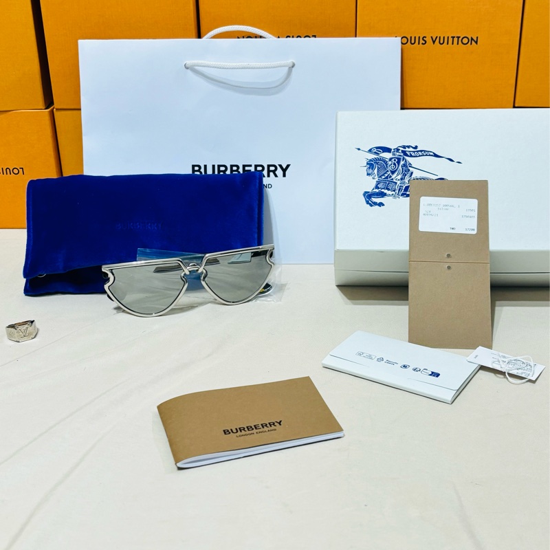🎁送禮首選 全新盒裝 Burberry巴寶莉 2025新款 墨鏡🕶️ 太陽眼鏡-0