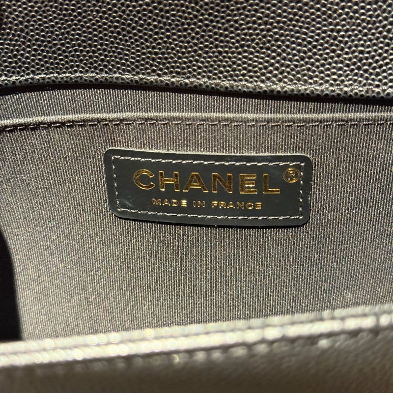 【99.9新 ✨ 全網最低價！】有保卡 Chanel香奈兒 Leboy 中號 黑金 荔枝牛皮 現貨好價❤️-13