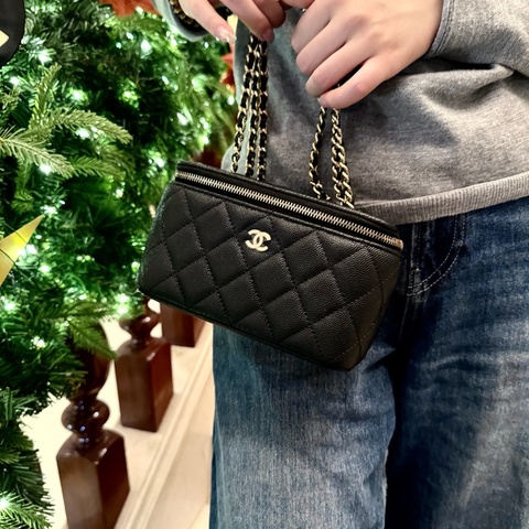 【98新 ✨ 全網最低價！】Chanel香奈兒 Vanity Case 長盒子 盒子包 黑金 荔枝牛皮 有保卡