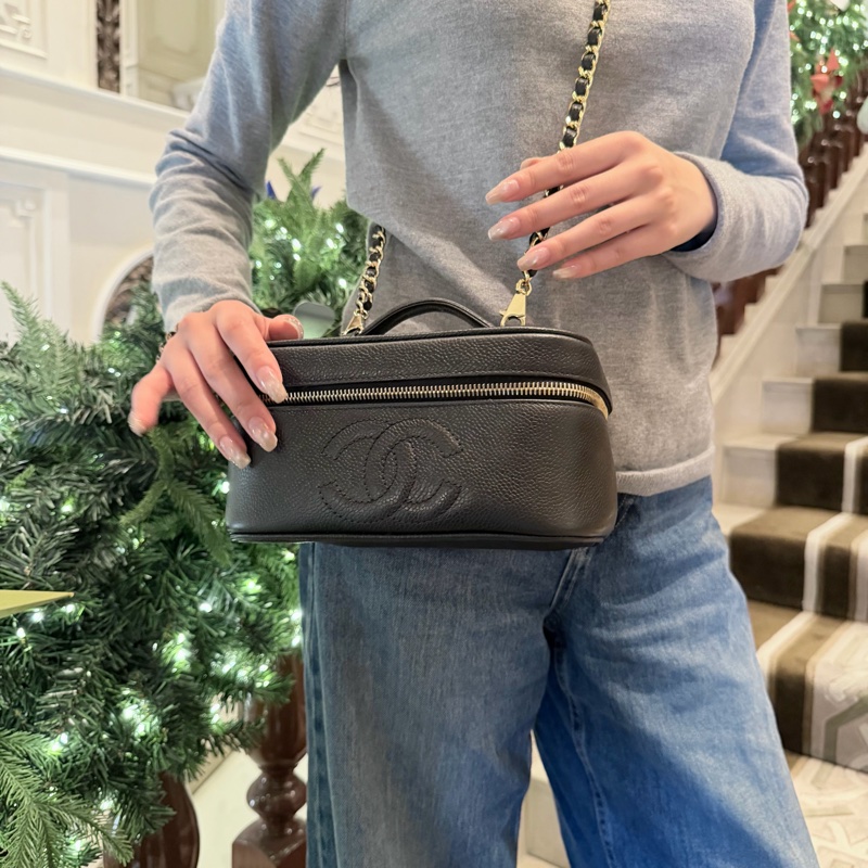 【97新 ✨ 全網最低價！】中古 Chanel香奈兒 飯盒包 化妝包 斜挎包 黑金 荔枝牛皮-4