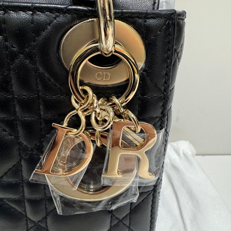 【全新 ✨ 全網最低價!】迷你 Lady Dior 戴妃黑色 金扣 三格 下單秒發 只有一顆❗️-7