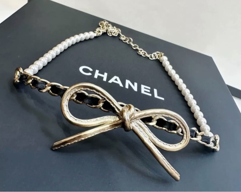 【99.9新✨ 全網最低價！】稀有 CHANEL 香奈兒 22年款 金屬蝴蝶結珍珠拼接 choker 項鍊（原價$12000港幣）-5