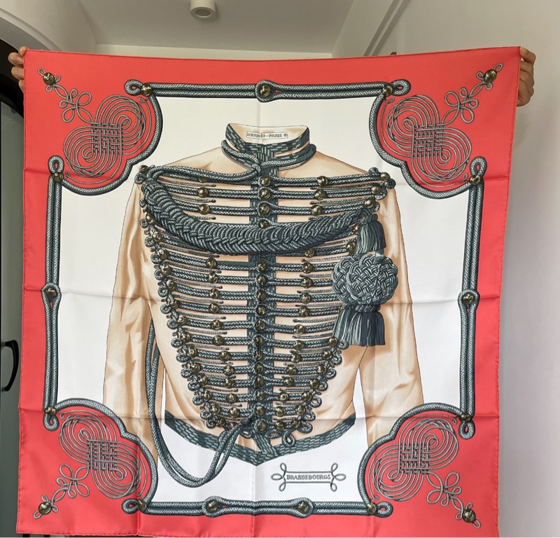 【絕美孤品❤️全網獨有】全新Hermes 愛馬仕 勃蘭登堡 軍裝 古董絲巾-0
