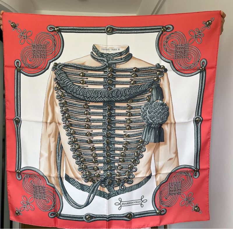 【絕美孤品❤️全網獨有】全新Hermes 愛馬仕 勃蘭登堡 軍裝 古董絲巾-1