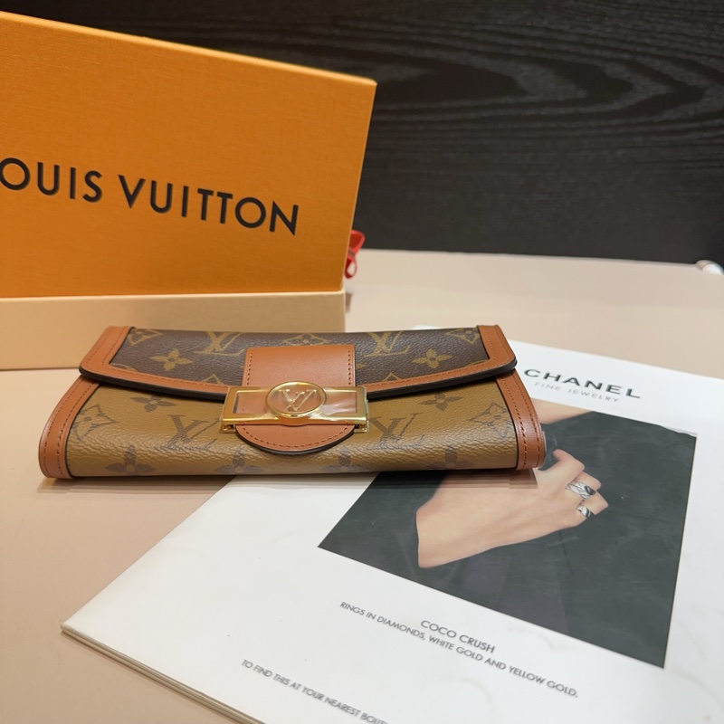LV 雙色原花金釦達芙妮12卡下蓋長夾-4