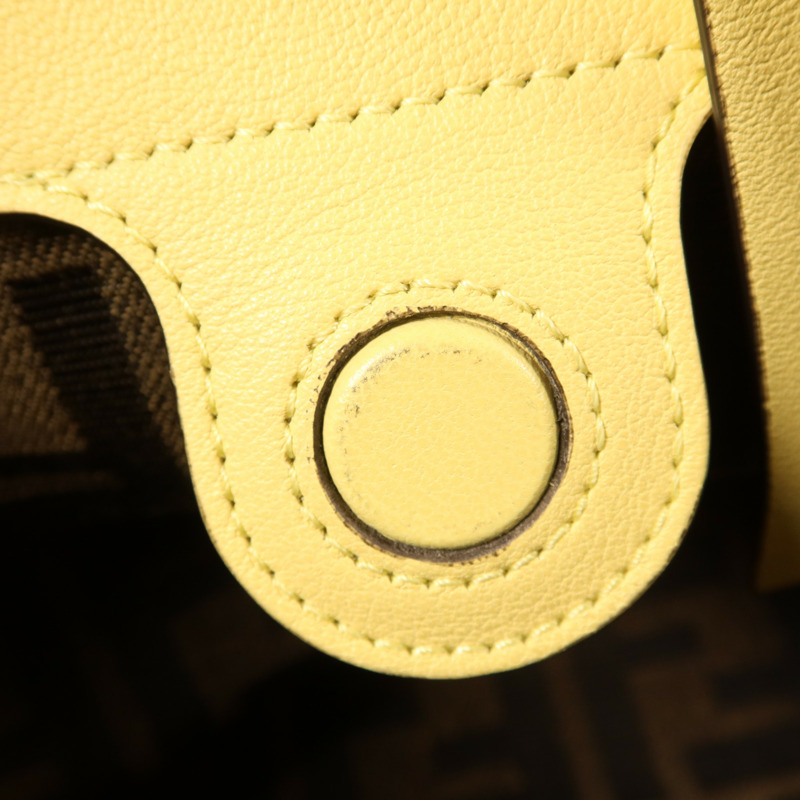 FENDI 牛皮皮革Spy Small金扣手挽肩背兩用袋-9