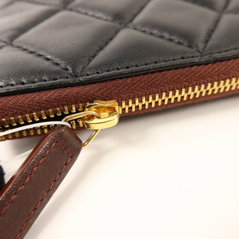 CHANEL 羊皮皮革Pouch金扣小袋-8