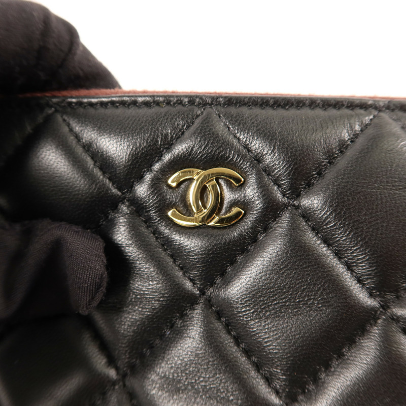 CHANEL 羊皮皮革Pouch金扣小袋-9