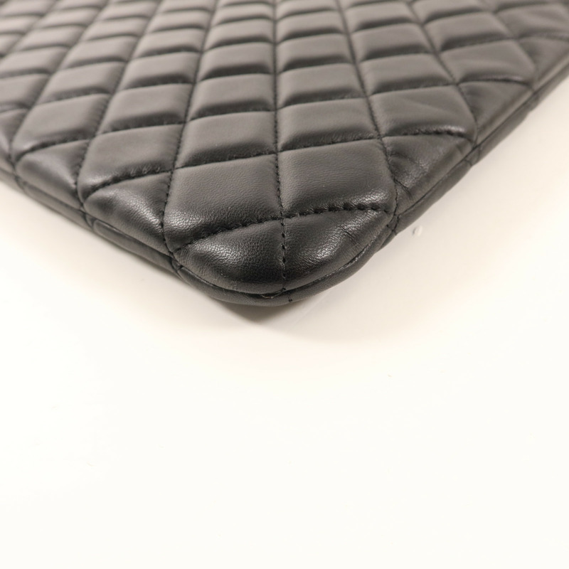 CHANEL 羊皮皮革Pouch金扣小袋-12