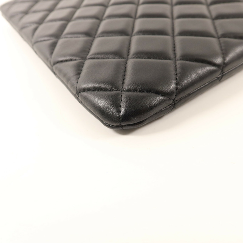 CHANEL 羊皮皮革Pouch金扣小袋-13