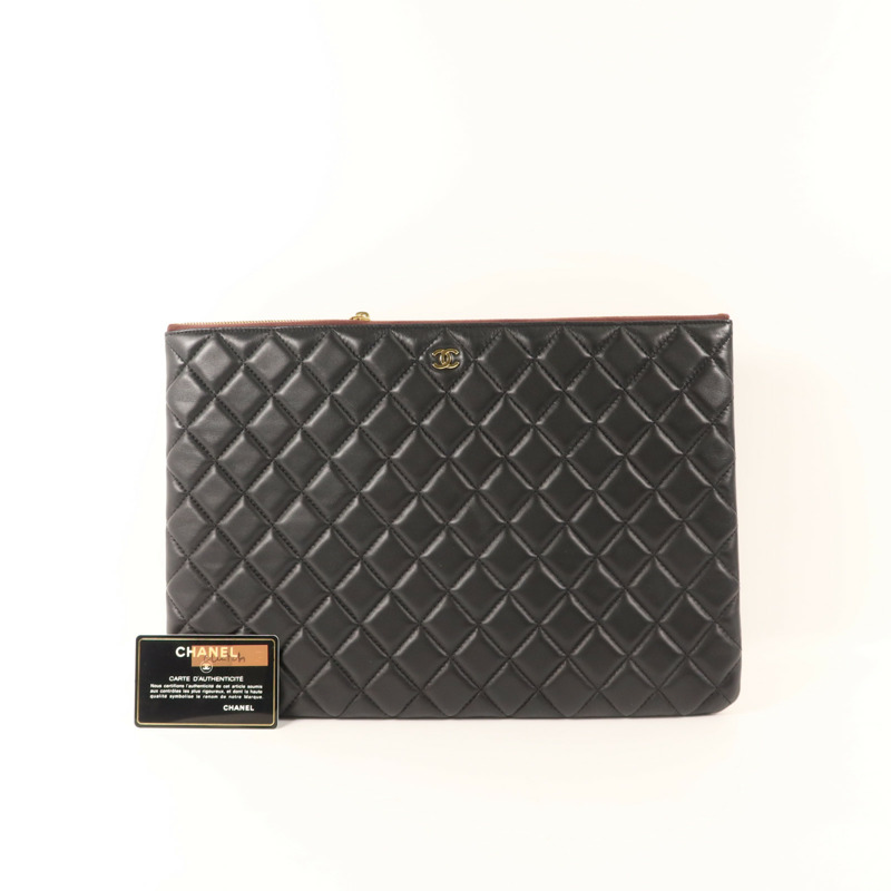 CHANEL 羊皮皮革Pouch金扣小袋-14