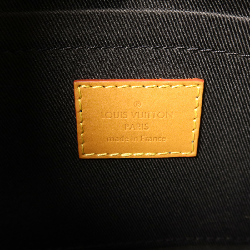 LOUIS VUITTON Damier Giant Ebene × Nigo Mini Soft Trunk肩背袋-6