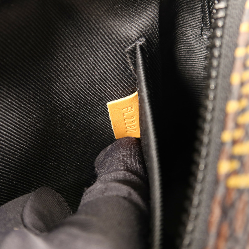 LOUIS VUITTON Damier Giant Ebene × Nigo Mini Soft Trunk肩背袋-7